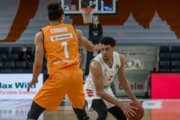 科曼还是拜 科曼还是拜