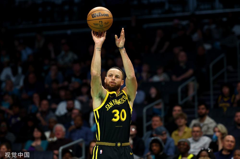 字母34+11雄鹿逆转篮网 76人力克公牛近5战4胜.