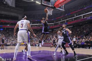 备受全球滑 备受全球滑