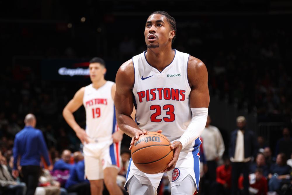 摩纳哥球迷因对球队不满而集体沉默，加拉塔萨雷反享受欢呼