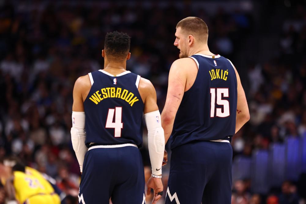 记者：格列兹曼想留在马竞，但他将决定留给俱乐部&不想成为负累