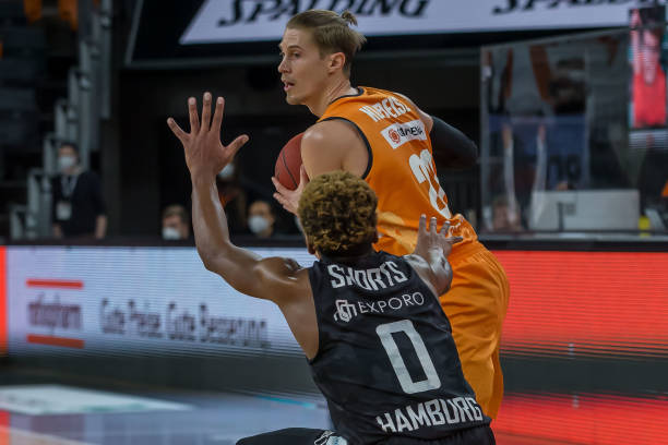 再度携手博塔斯！周冠宇加盟凯迪拉克车队，担任储备车手